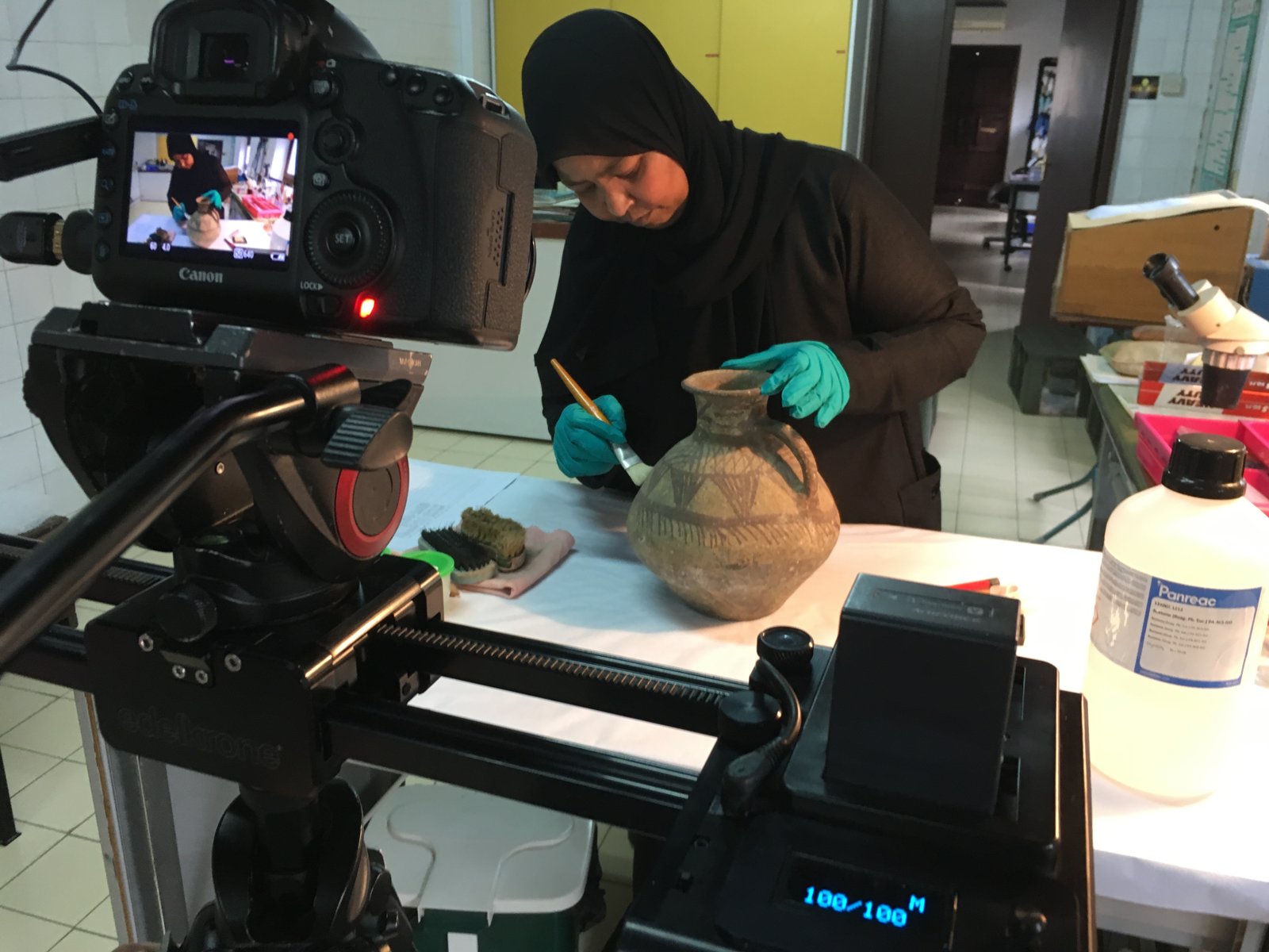 Ras al-Khaimah, Dubai Museum Shoot - camera operator hire London